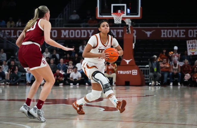 Texas guard Gisella Maul makes a pass during the Jan. 24 game against Oklahoma. The freshman drew praise after the Longhorns' 65-43 victory Saturday at TCU. "She was making winning plays," coach Vic Schaefer said.